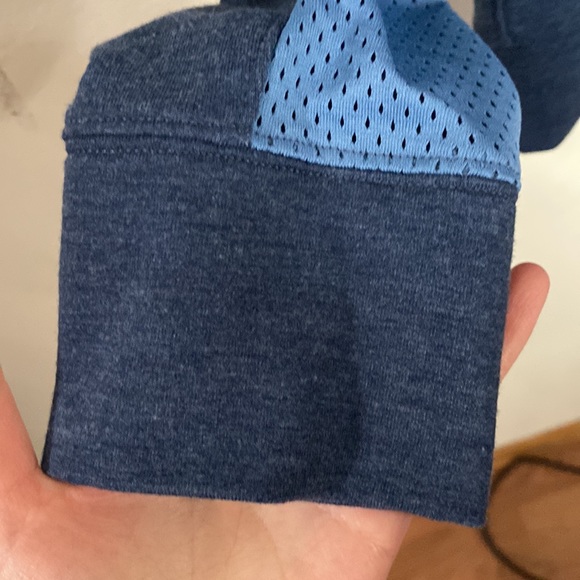 Under Armour mesh insert colorblock loose fit athletic long sleeve top size S - Picture 5 of 7